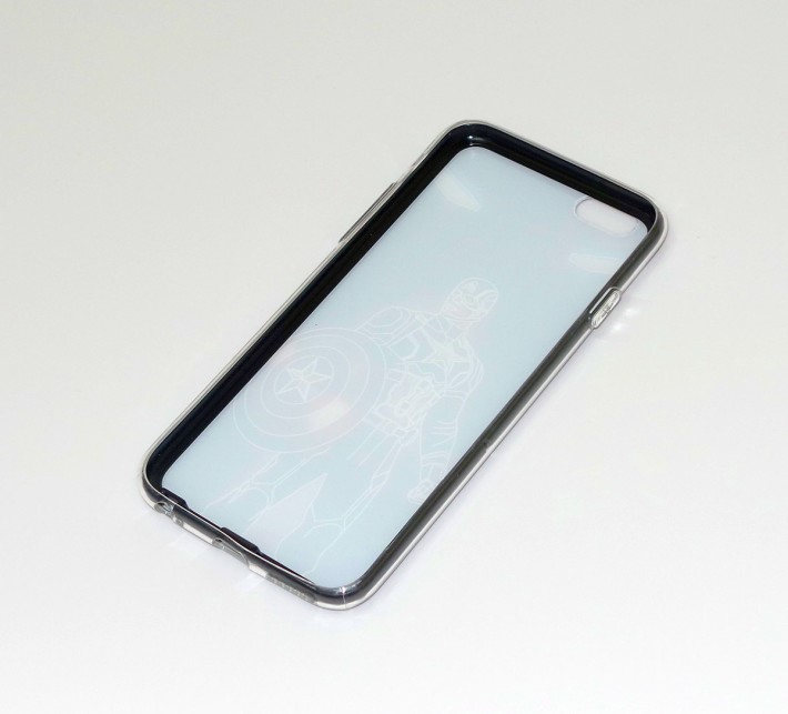 內裡設有「加強保護膠邊」，為大家部iPhone的邊框提供更全面保護性。