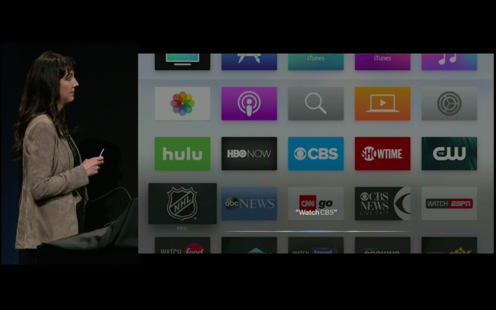 用戶可以觀看電視直播，過程可以利用 Siri 進行操作。