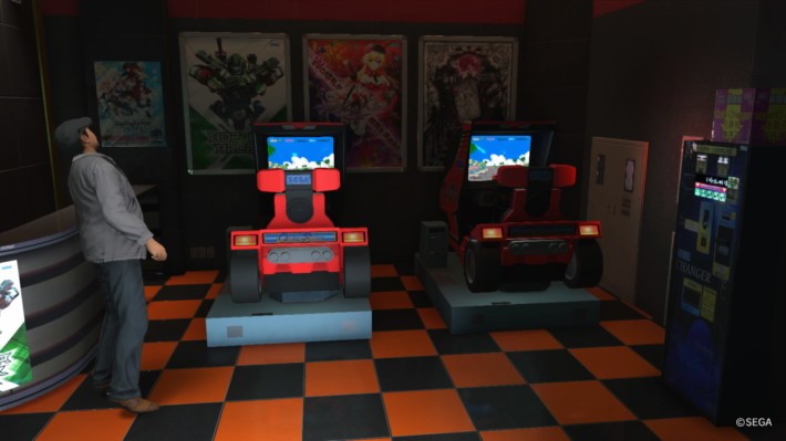 入 Sega 機鋪打機，今集更有 Virtual Fighter 玩。