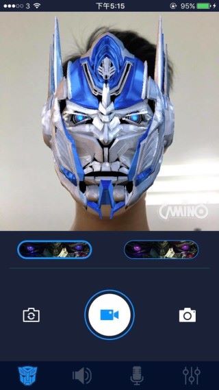 利用app 內的Face Detection 功能可以變身成柯柏文