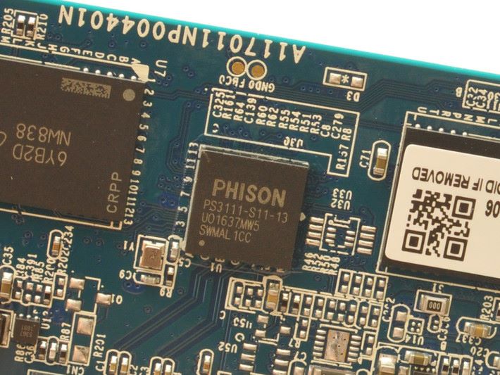 Phison PS3111-S11主控晶片佔用空間少。