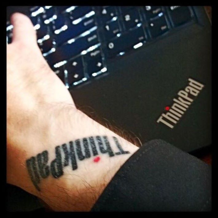 ThinkPad Logo 紋身。