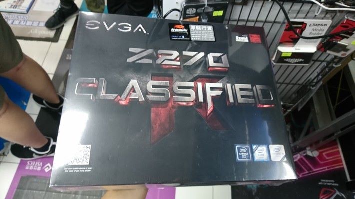 EVGA Z270 Classified 由 $17XX 減至 $9XX，幾乎半價！攝於 SE Computer。