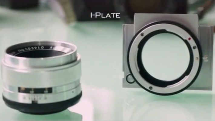 REFLEX 整個接環的部件都可以更換，可配接其他鏡頭。