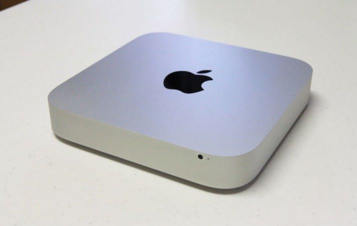 2011年版本的 Mac mini 率先廢除了光碟機的設計，而外型亦和現正售賣的產品相約。