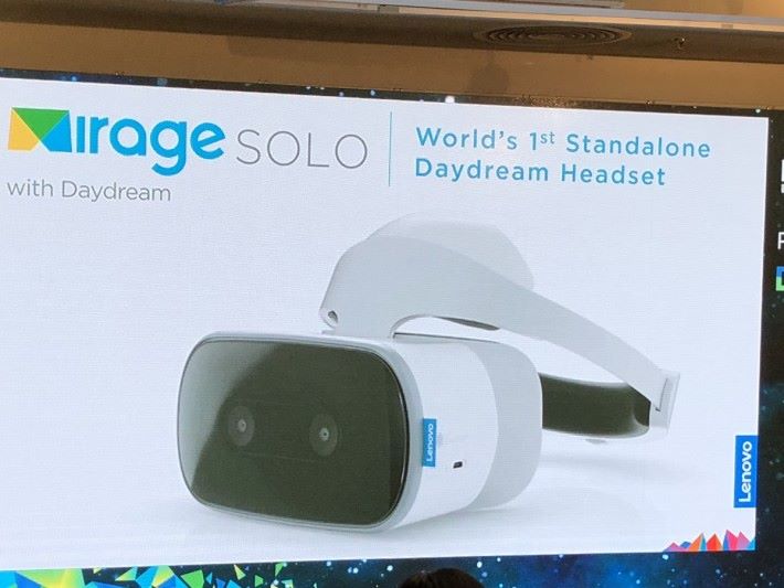 Mirage Solo 重 645g ，以 VR 裝置來說算比較重。