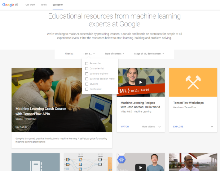 Learn with Google AI 網站提供了選單，方便學習者篩選所適合的內容。