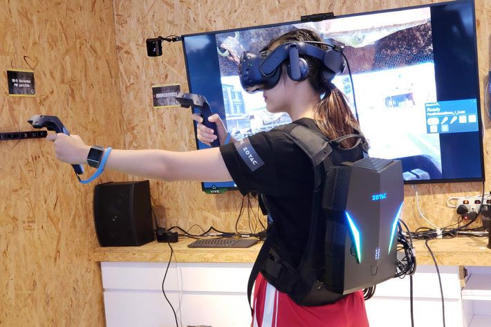 屆時各個「英雄防線：勇士們－亞洲邀請賽」選手均使用 VIVE Pro 及首次亮相的 ZOTAC VR 背囊 VR GO 2.0 進行比賽。