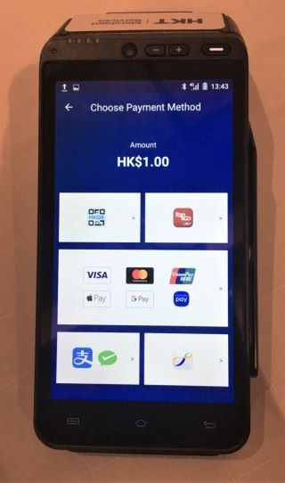 HKT 推出的智能 POS，一機可收齊時下流行的電子支付方法。