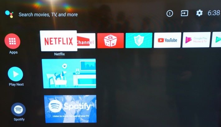 ．Android TV 8.0 介面，畫面需要上下移動，移到有內容時會自動顯示在主屏幕。