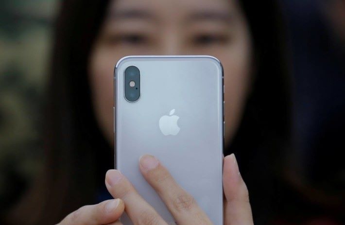 iPhone 在中國銷售倒退，令 Apple 的業績受到相當影響。