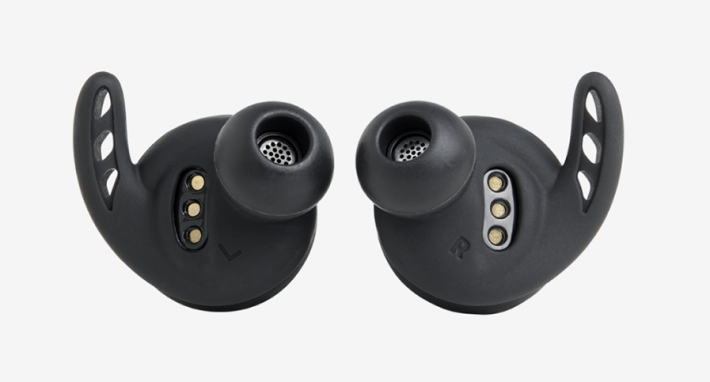 Sport Flex Fit 耳膠可確保耳機穩穩戴好，以及舒適的聆聽效果。