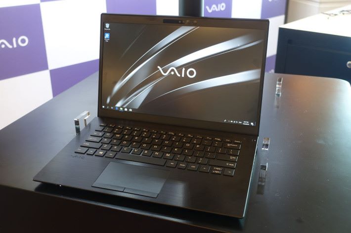 亞洲首發之 VAIO SE14 筆電，設計較日本系列更加進取。