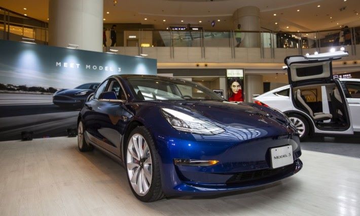 Tesla Model 3 正式登陸香港