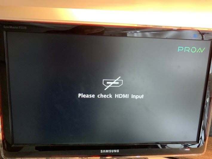 因電視不設 HDMI Out 埠，所以無法把畫面輸出至 RX 屏幕。