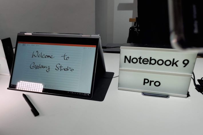 二合一 Notebook 平板 Notebook 9 Pro 則偏向商用人士市場。