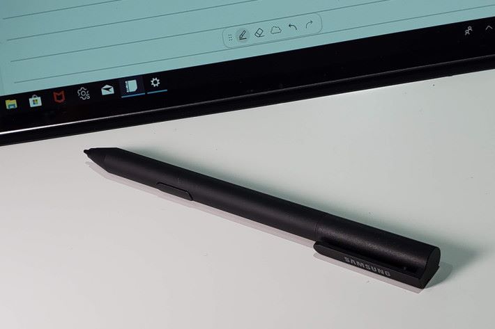 利用 Active Pen 以進行各項書寫或繪圖工作。