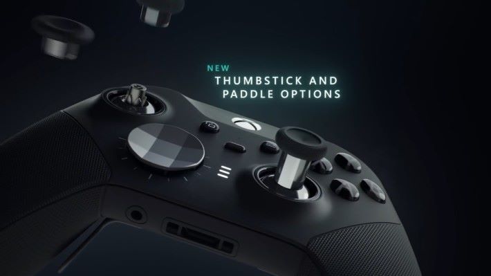 隨新手掣附送多款撥桿和方向掣，玩家可以隨意更換。