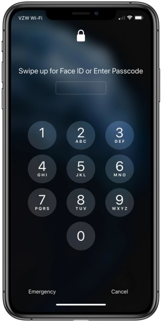 在 13.5 beta 3 ，一旦 iPhone 感測到你戴著口罩，就會立即顯示密碼輸入介面，幫你節省幾秒。