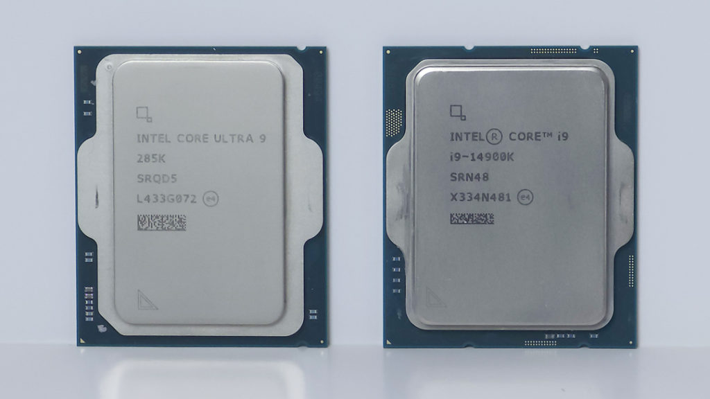 Core Ultra 9 285K(左)與Core i9-14900K(右) ,物理尺寸基本相同，可沿用現有散熱器，但 IHS 微微有變，舊有14代防彎框架不適用。